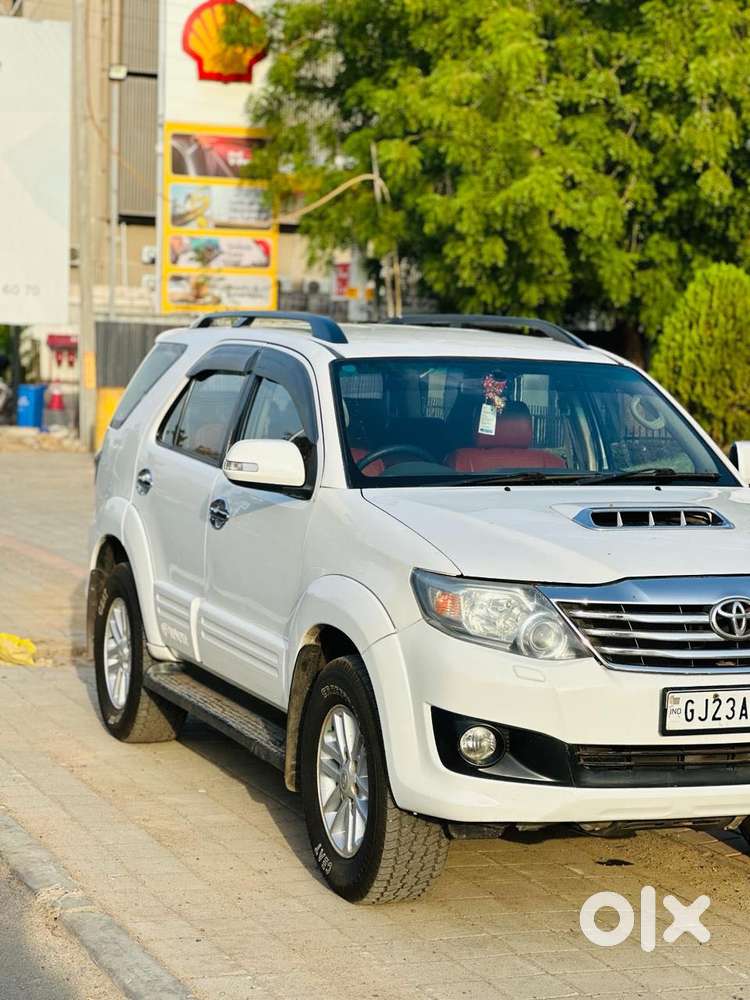 Toyota Fortuner 3.0 4x4 Manual, 2012, Diesel