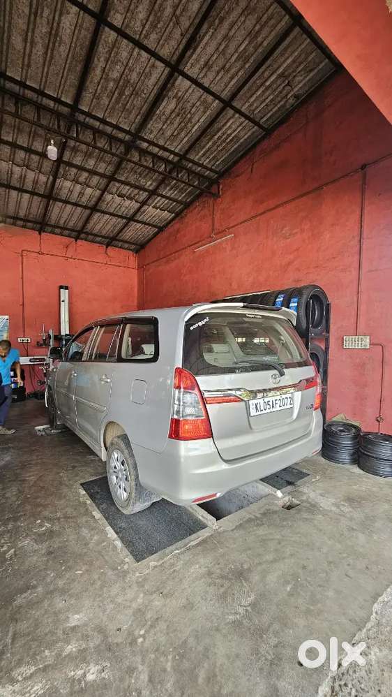 Toyota Innova 2012 Diesel Well Maintained