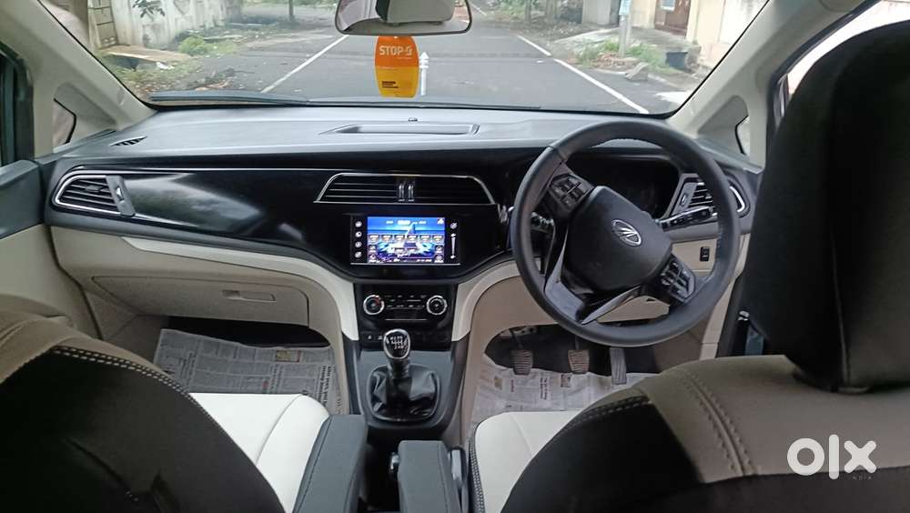 Mahindra Marazzo M8, 2018, Diesel