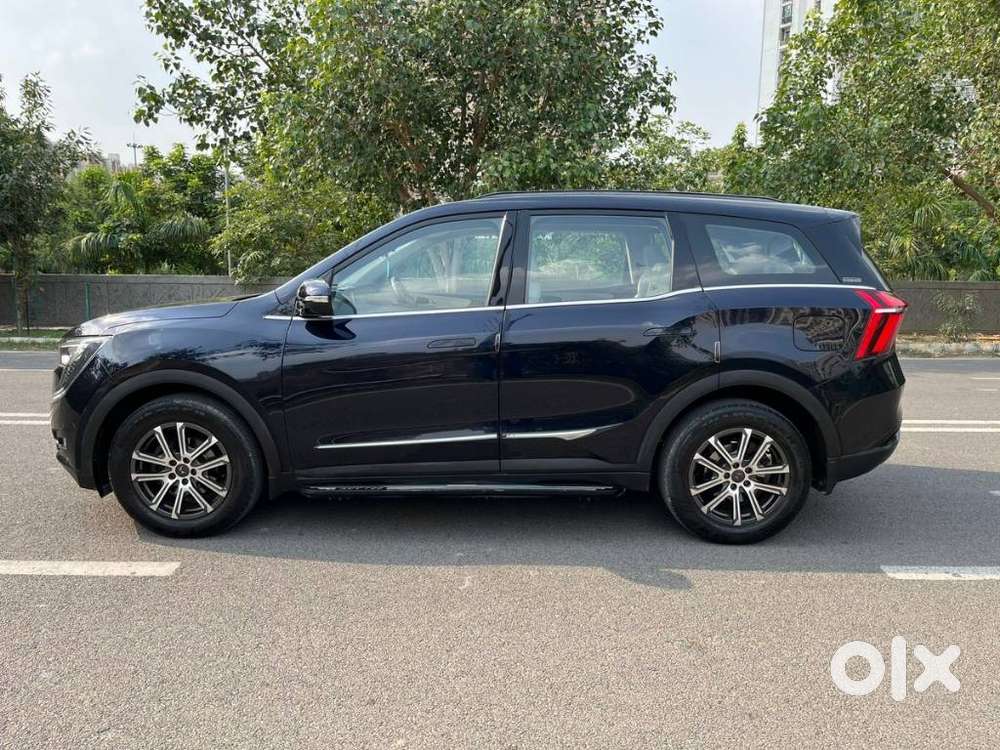 Mahindra Xuv700 2.0 Ax 7 Petrol At Str, 2024, Petrol