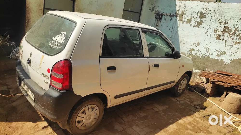 Both Key Available Second Owner 
Centre Locking
Well Mentinated Car