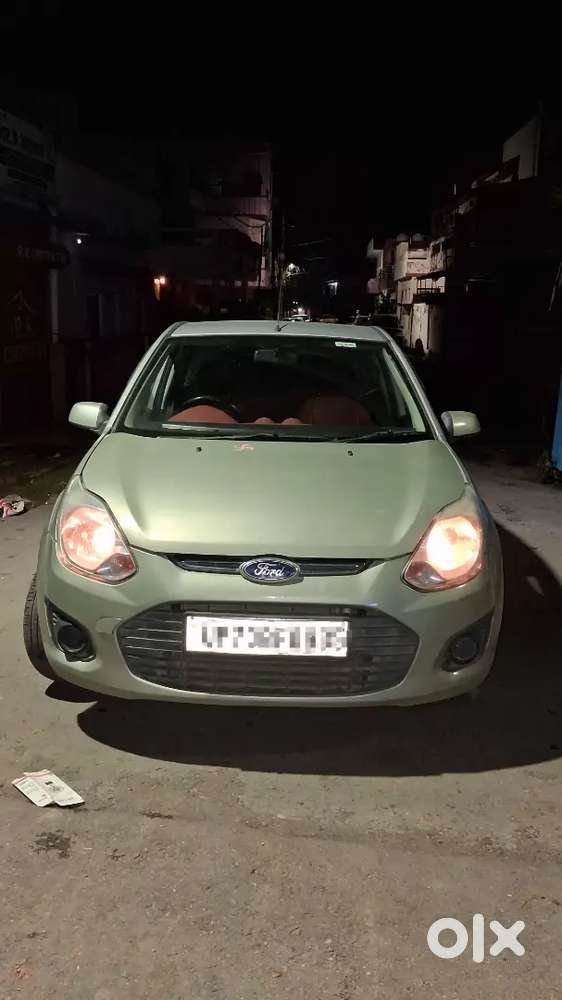 Ford Figo Titanium Blu 2010