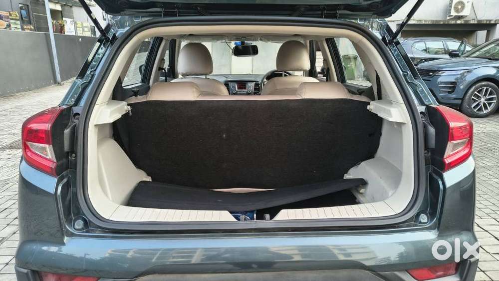 Mahindra Xuv300 W6, 2022, Petrol