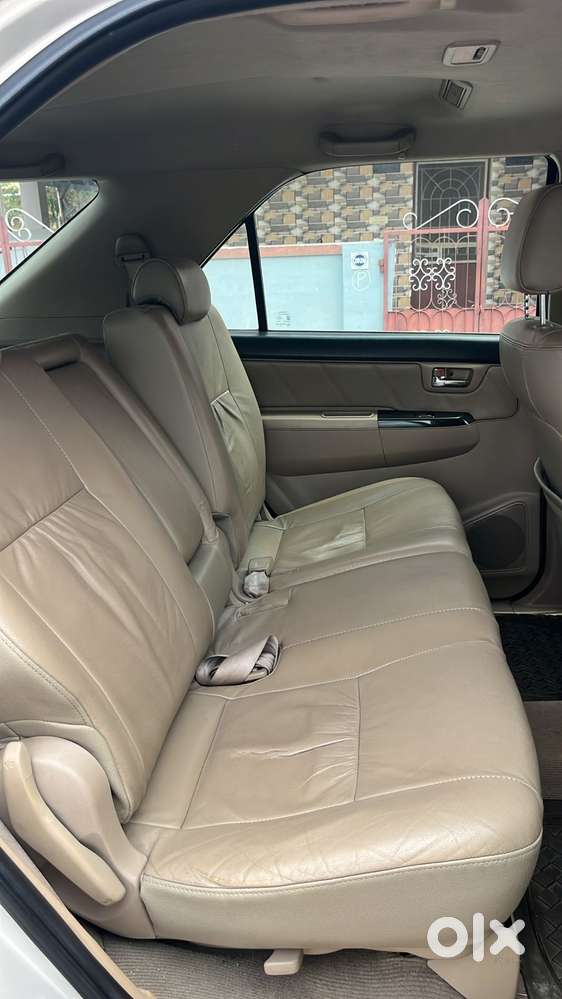 Toyota Fortuner 4x2 Manual, 2014, Diesel