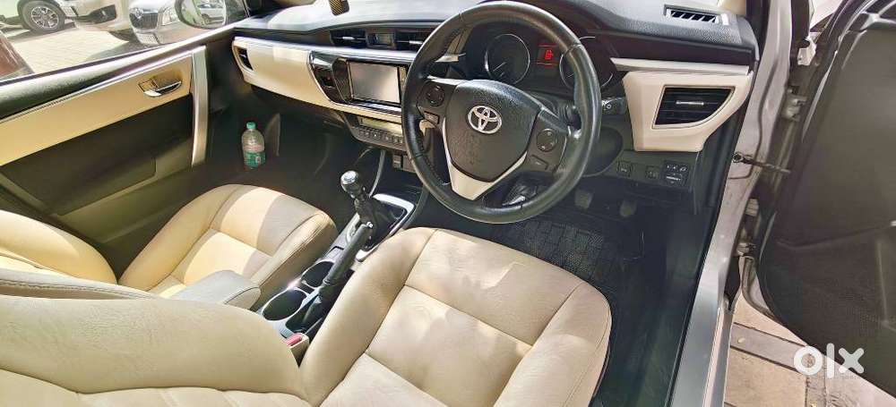 Toyota Corolla Altis Petrol Le, 2015, Petrol