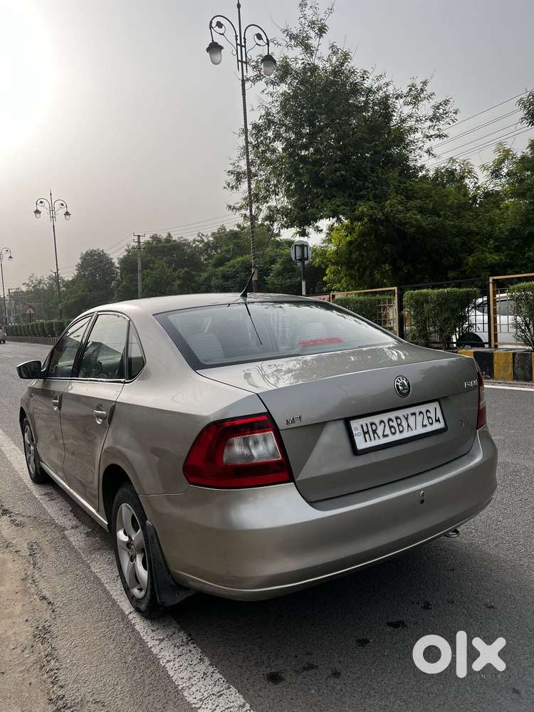 Skoda Rapid 1.6 Mpi At Style, 2013, Petrol