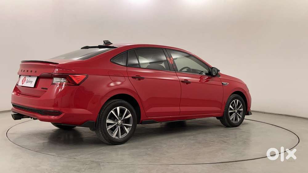 Skoda Slavia Style 1.0l Tsi At, 2022, Petrol