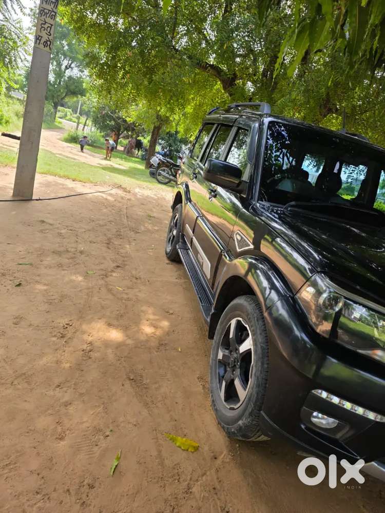Mahindra Scorpio Classic 2023 Diesel Mt