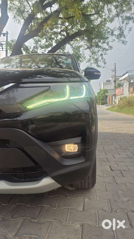 Maruti Suzuki Brezza 1.5 Zxi Plus Smart Hybrid, 2024, Petrol
