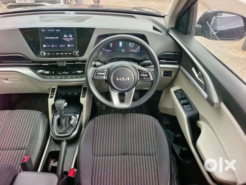 Kia Carens 1.4 Prestige Plus Turbo Dct 7 Str, 2022, Petrol