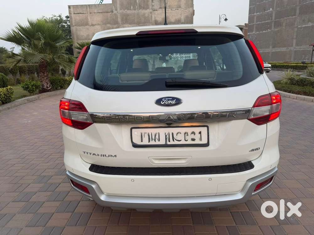 Ford Endeavour 3.2 Titanium 2017
