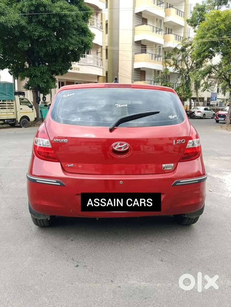 Hyundai I20 1.4 Asta (at), 2011, Petrol
