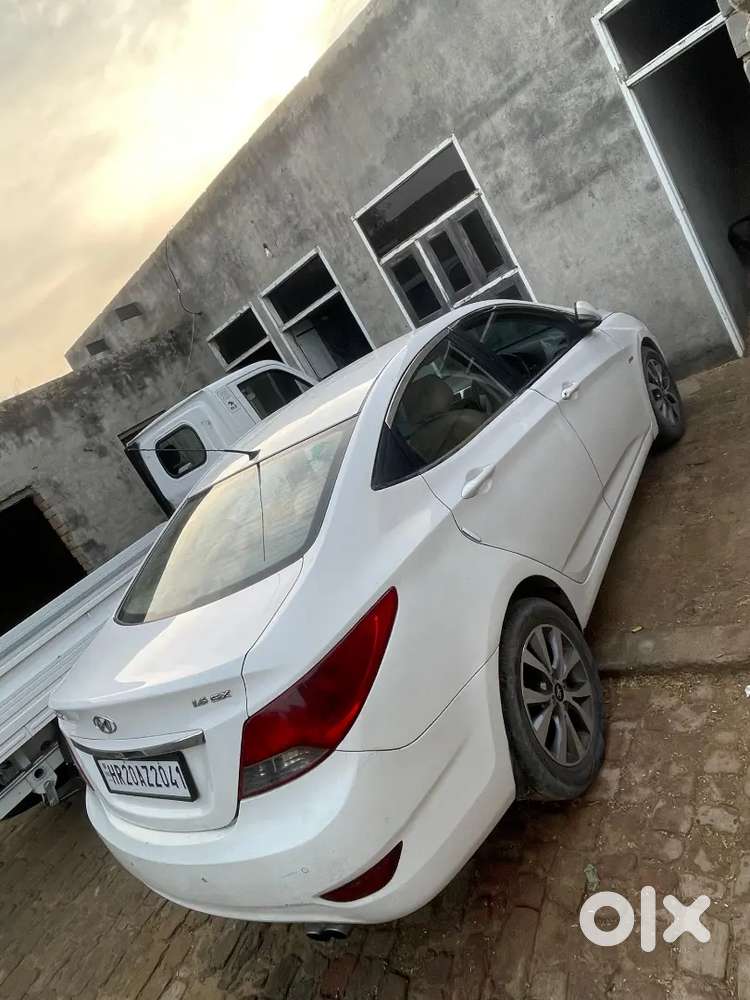 Hyundai Verna 2015