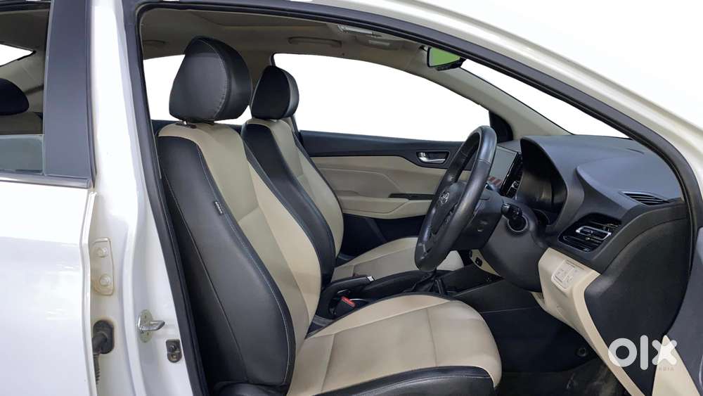 Hyundai Verna 1.5 Sx (o) Vtvt Ivt, 2022, Petrol