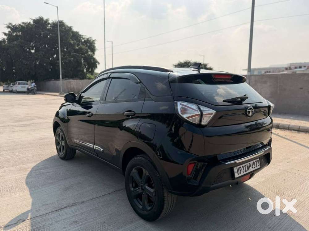 Tata Nexon, 2023, Petrol