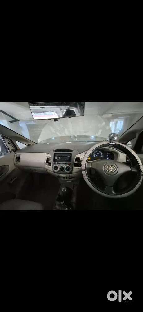Toyota Innova 2.0 Petrol 2006