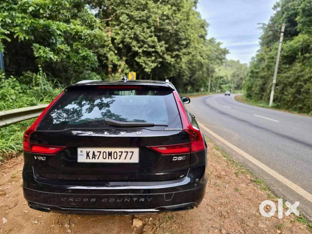 Volvo V90 Cross Country D5 Inscription, 2018, Diesel