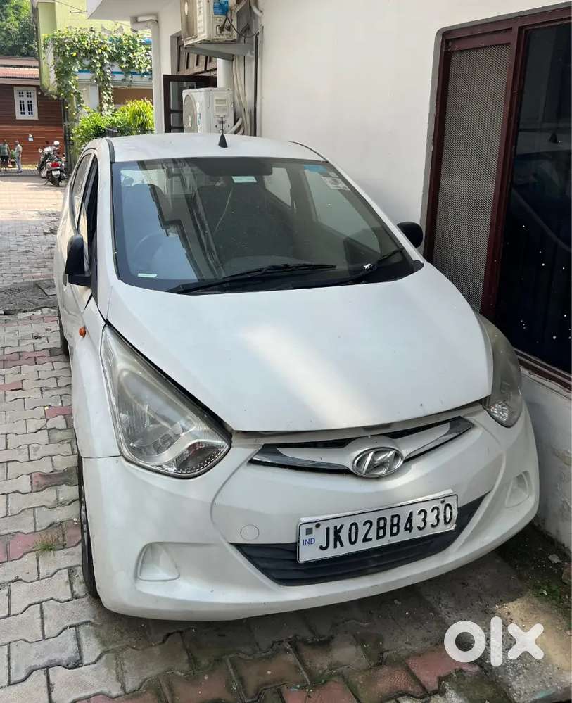 Selling My Eon First Hand Car .