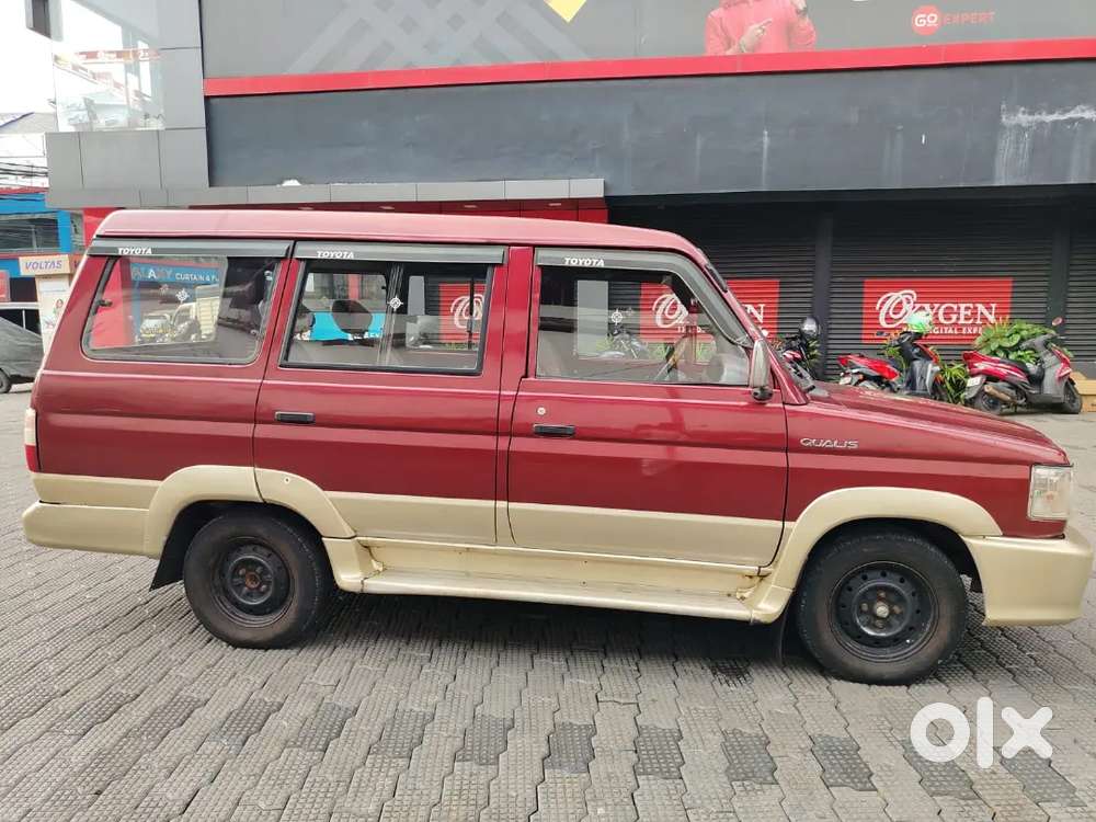 Toyota Qualis 2001 Diesel 250000 Km Driven