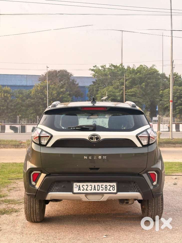 Tata Nexon 1.2 Revotron Xza Plus, 2022, Petrol