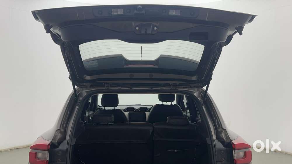 Nissan Magnite 1.0 Xv, 2021, Petrol