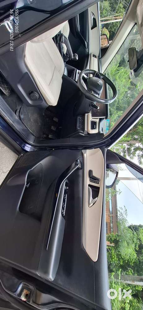 Mahindra Xuv700 2.2 Ax 7 Diesel At Luxury Pack Str Awd, 2023, Diesel