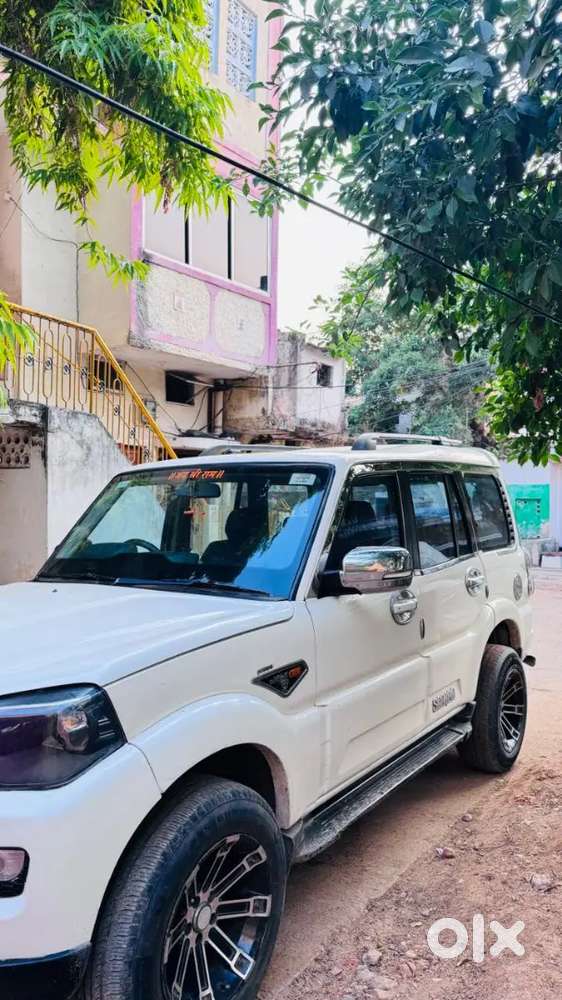 Mahindra Scorpio Classic 2014 Diesel 100000 Km Driven