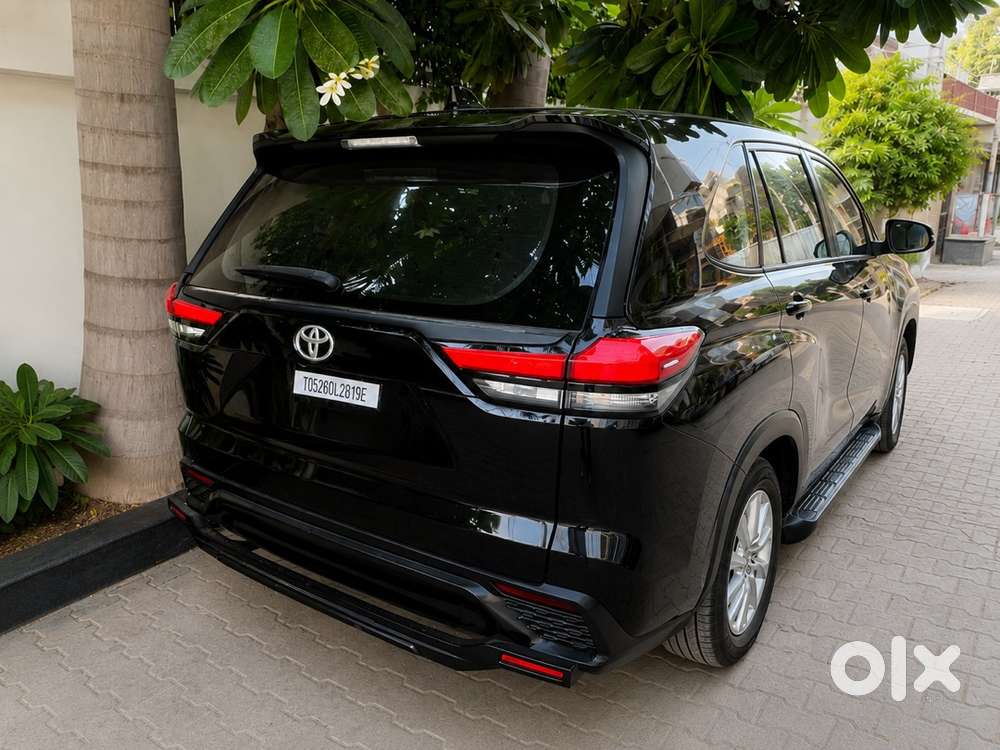Toyota Innova Hycross Gx  Just 1.5 Months Old  Direct Owner Car