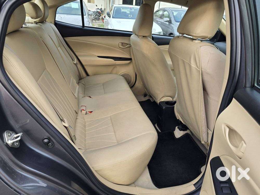 Toyota Yaris J Cvt, 2019, Petrol