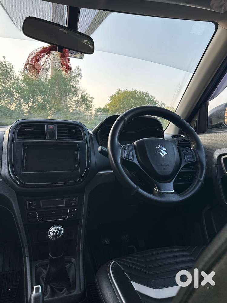 Maruti Suzuki Brezza Zdi+ Dual Tone, 2016, Diesel