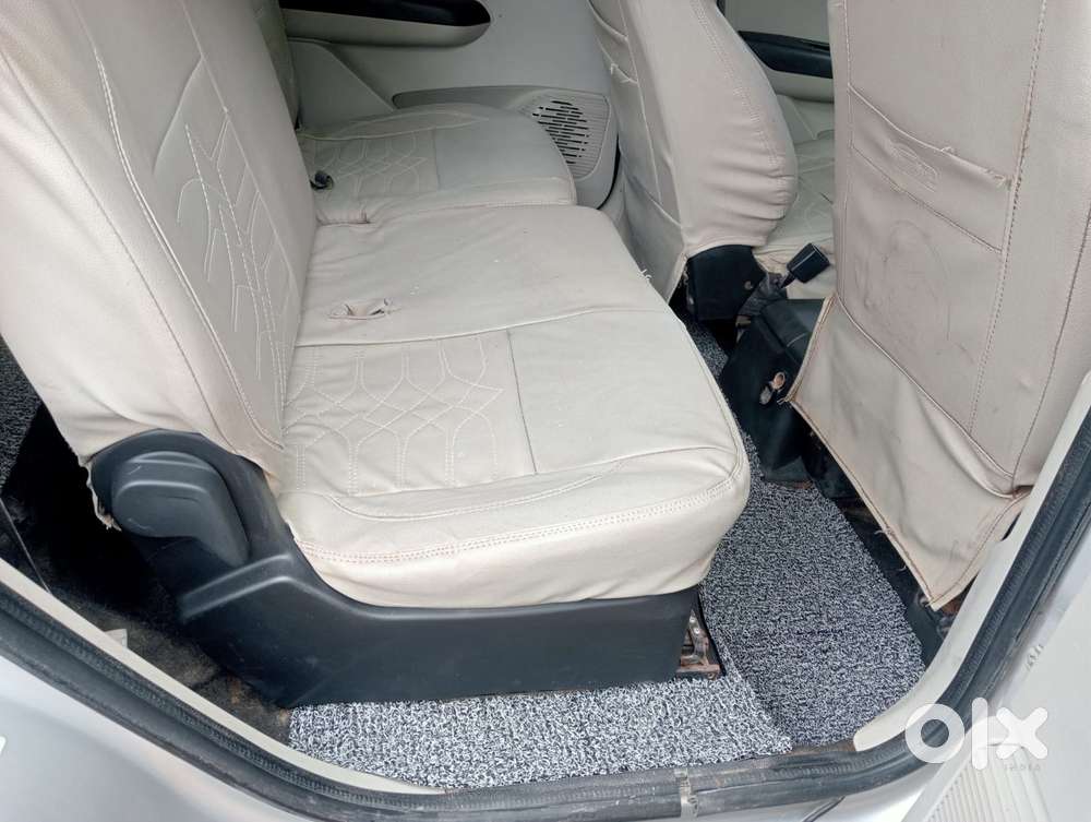 Renault Triber Rxz, 2022, Petrol