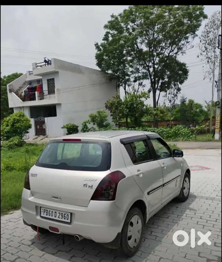 Maruti Suzuki Swift Lxi 2010
