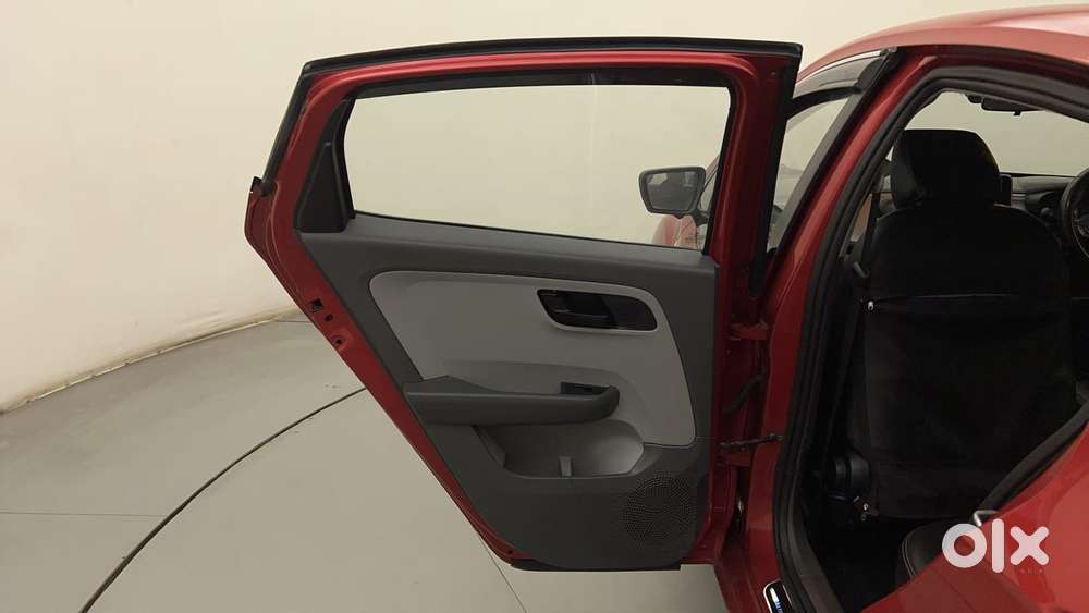 Tata Altroz 1.2 Xt, 2020, Petrol