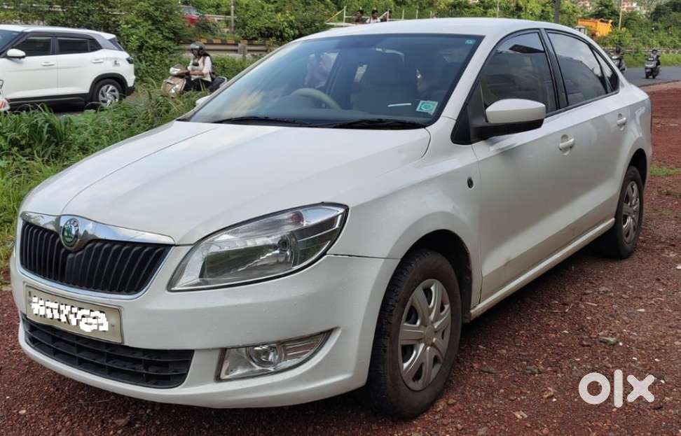 Skoda Rapid 1.6 Mpi Ambition, 2012, Petrol