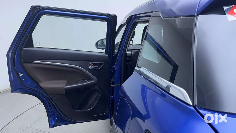 Maruti Suzuki Brezza 1.5 Zxi At Smart Hybrid Dual Tone, 2022, Petrol