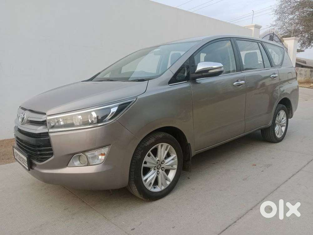 Toyota Innova Crysta 2.8z Automatic, 2016, Diesel