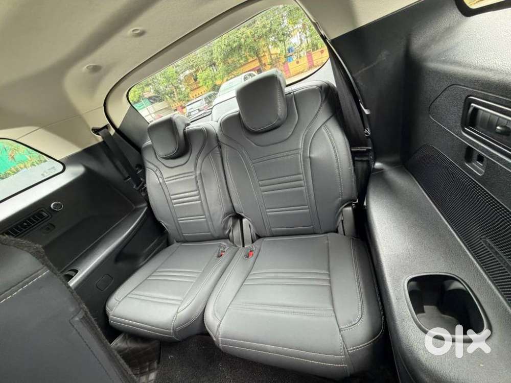 Mahindra Xuv700, 2022, Petrol