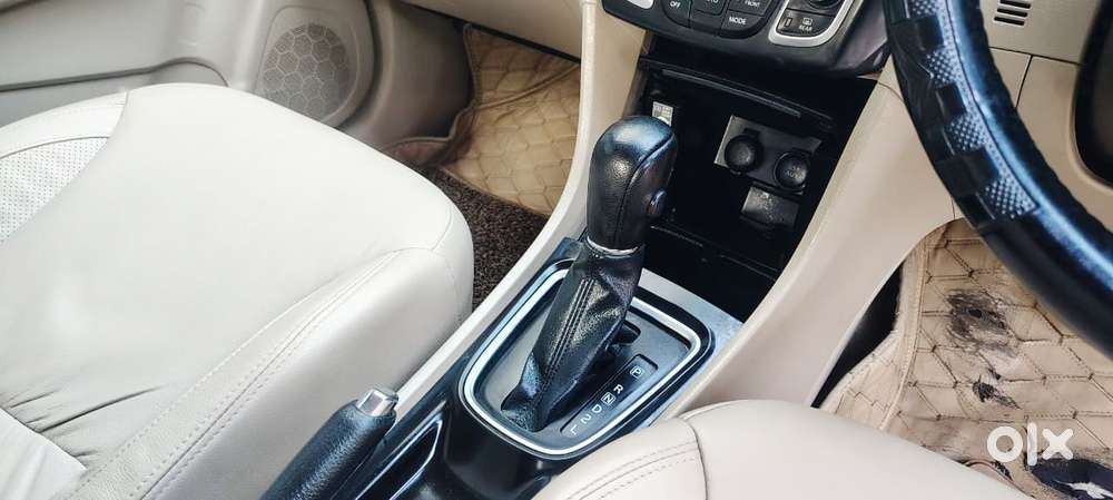 Maruti Suzuki Ciaz Alpha 1.5 At, 2022, Petrol