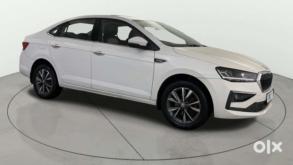 Skoda Slavia 1.0 Tsi Style At, 2023, Petrol
