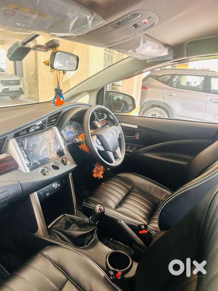 Toyota Innova Crysta 2025
