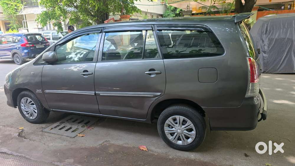 Toyota Innova 2.5 G (diesel) 7 Seater Bs Iv, 2011, Diesel