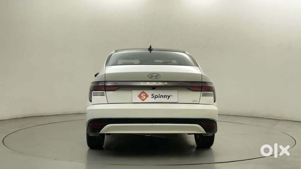 Hyundai Verna 1.5 Sx (o) Vtvt, 2023, Petrol