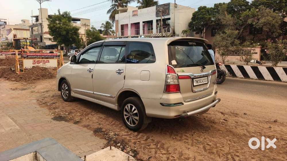 Toyota Innova 2.5 Vx 8 Seater Bs Iv, 2015, Diesel
