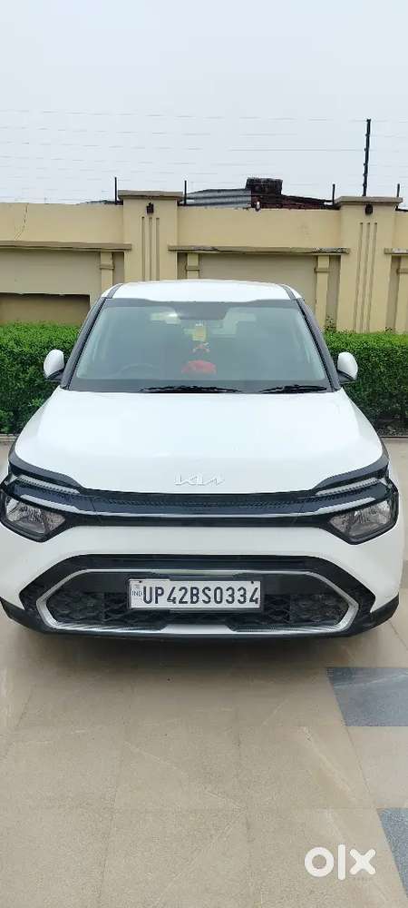 Kia Carens 2024 Petrol 62000 Km Driven