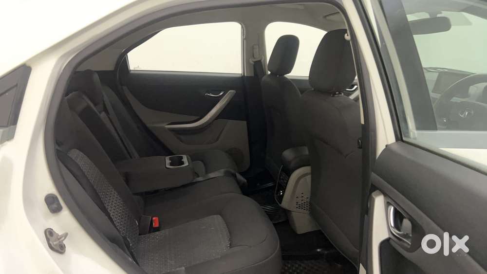 Tata Nexon 1.2 Revotron Xza Plus, 2018, Petrol