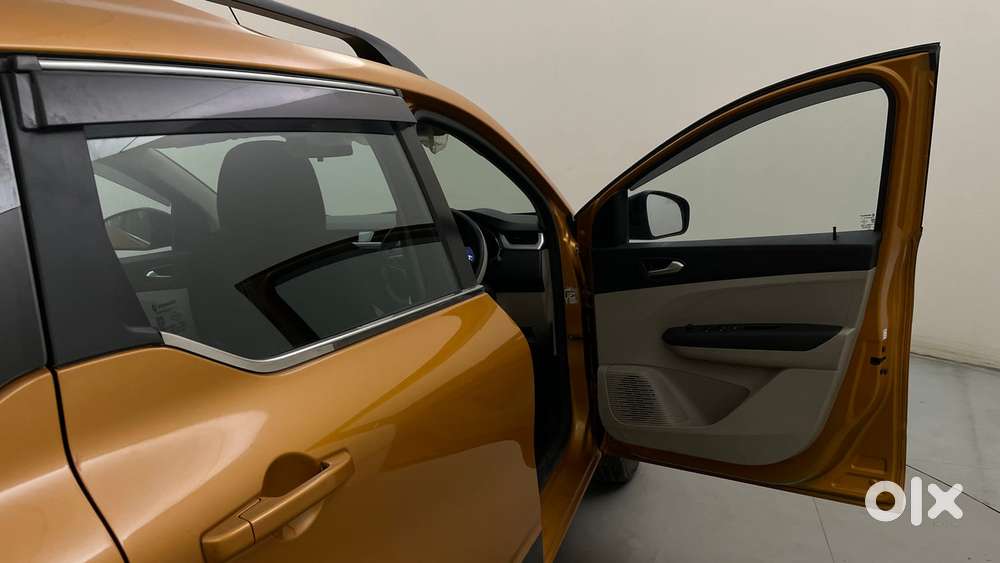 Renault Triber Rxz Easy-r Amt, 2022, Petrol
