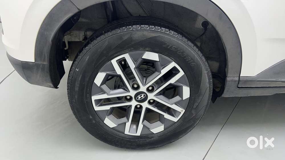 Hyundai Venue 1.0 Sx (o) Turbo Dct, 2023, Petrol