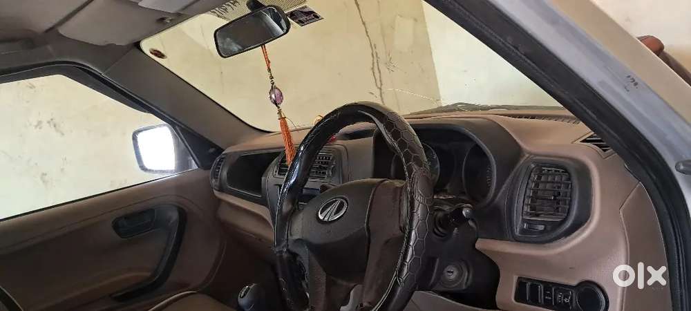 Mahindra Tuv 300 2017 Diesel 80000 Km Driven