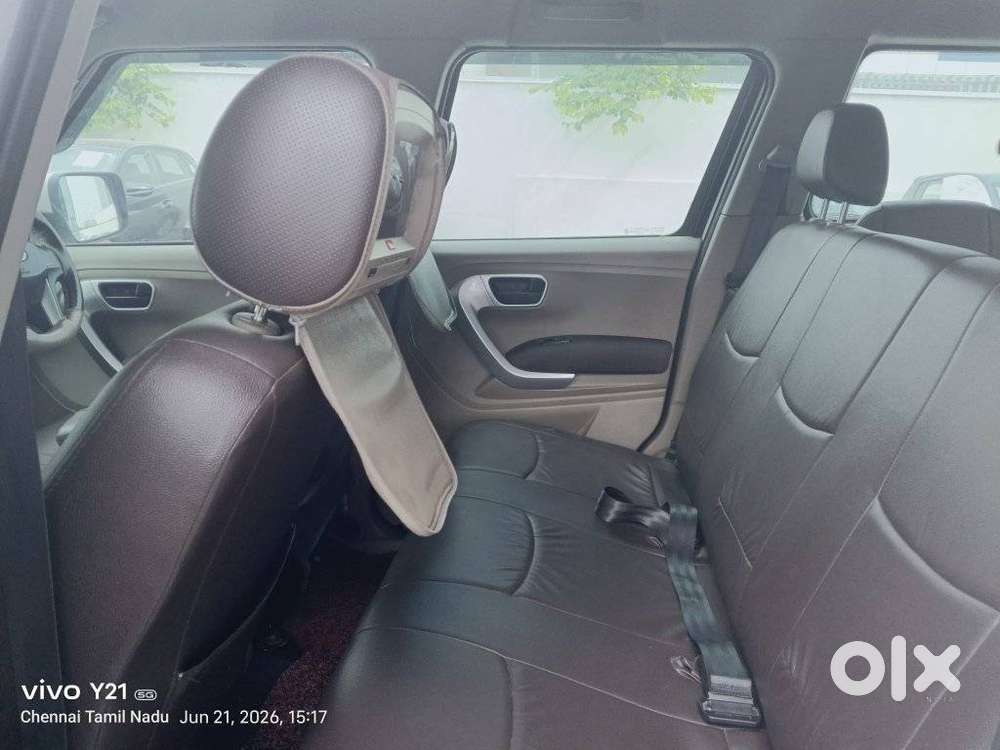 Mahindra Tuv 300 T8, 2016, Diesel