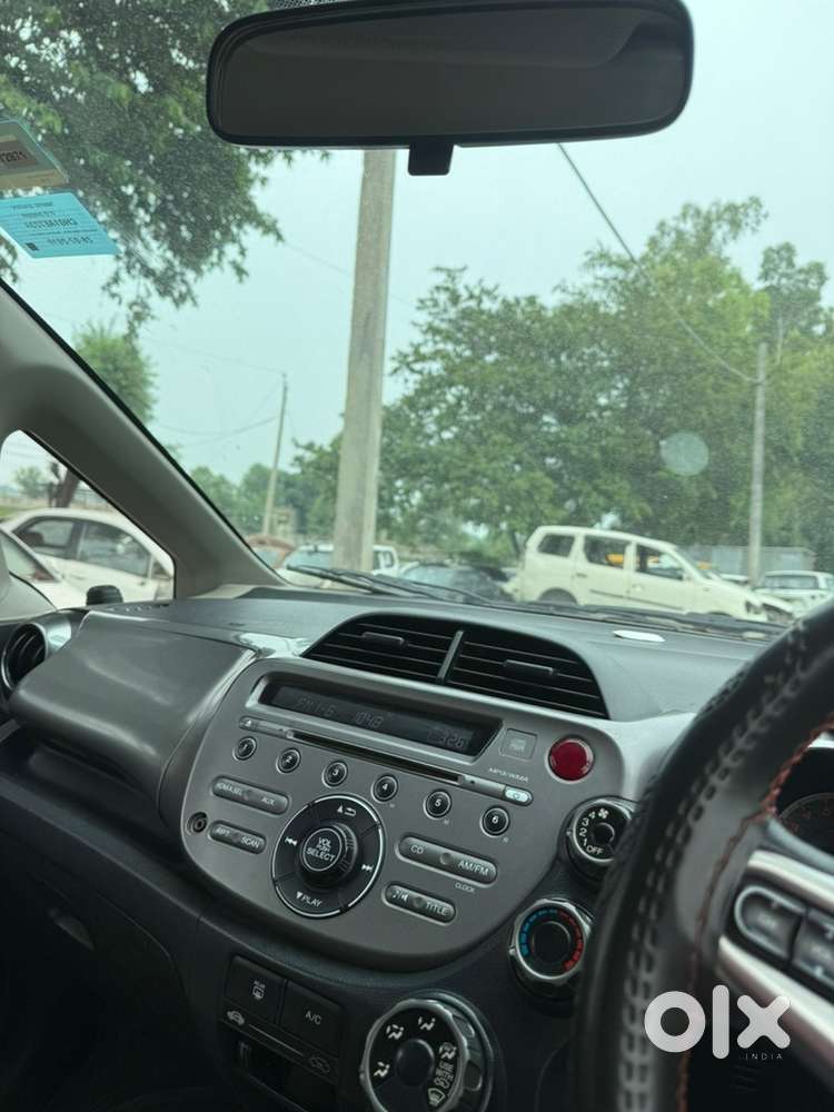 Honda Jazz Petrol 2010 Top Model